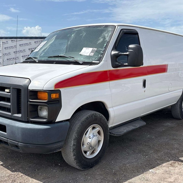 2013 Ford E-250 Cargo Van