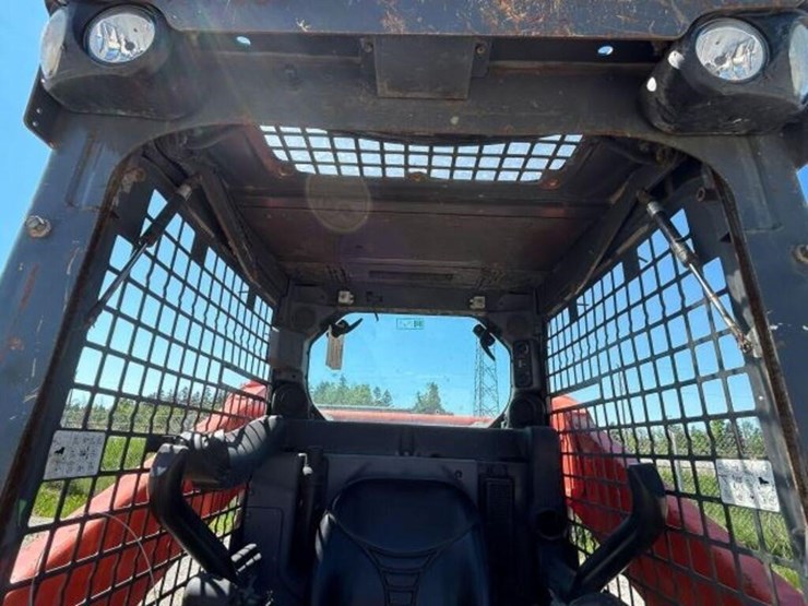 2018-kubota-ssv65-image-21