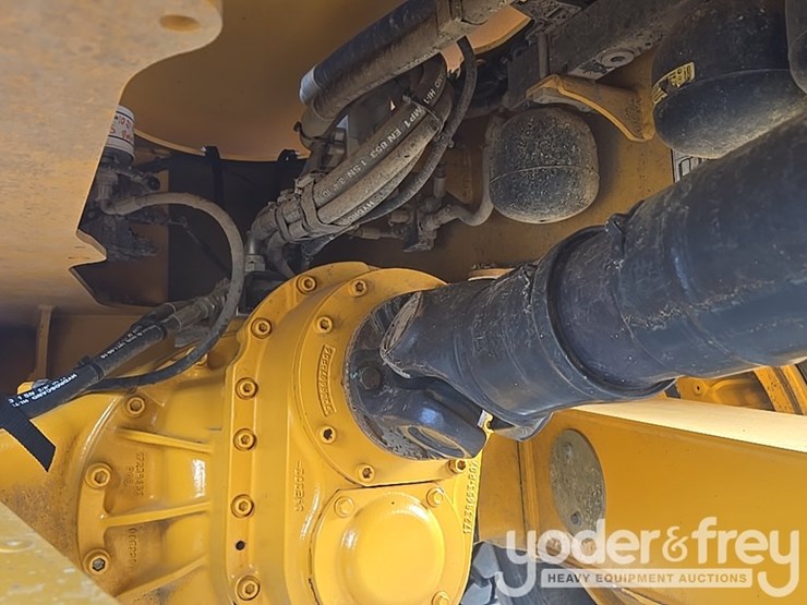 2023-volvo-a25g-image-31