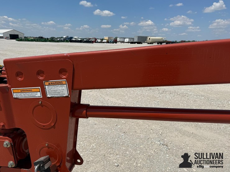 hesston-1345-image-15