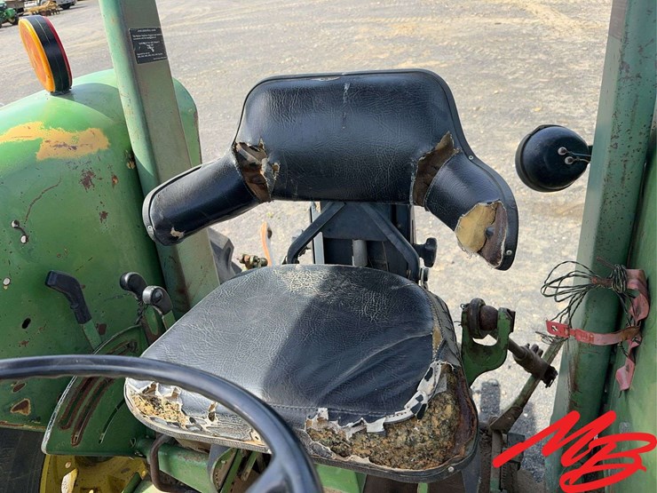 1984-john-deere-2750-image-28