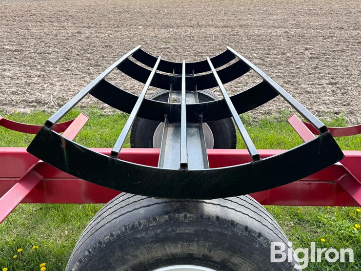 2019-industrias-america-825-round-hay-bale-wagon-image-13