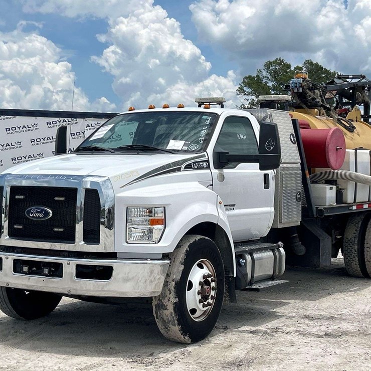 2019 FORD F750