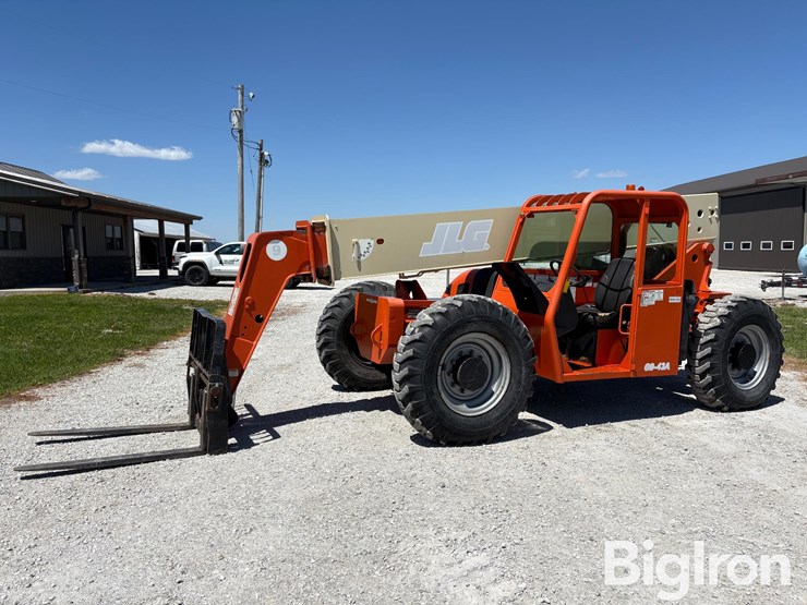 2005-jlg-g9-43a-image-1