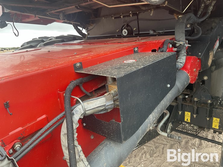 2011-case-ih-8120-image-14