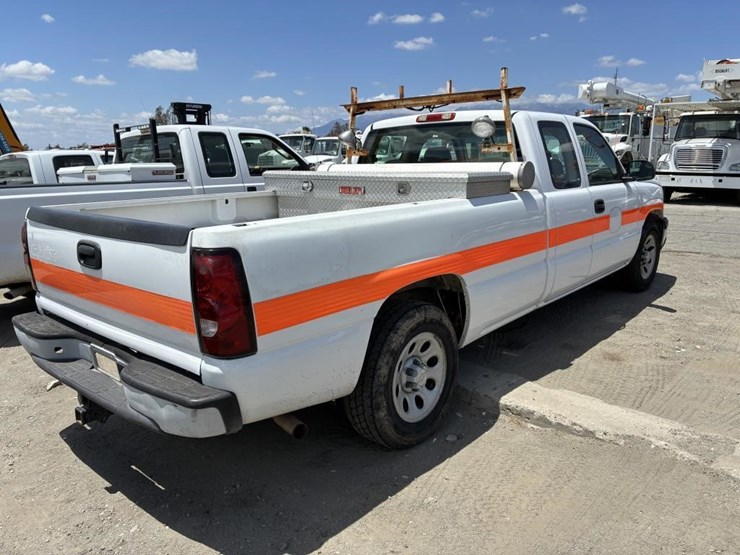 2006-chevrolet-silverado-1500-image-3