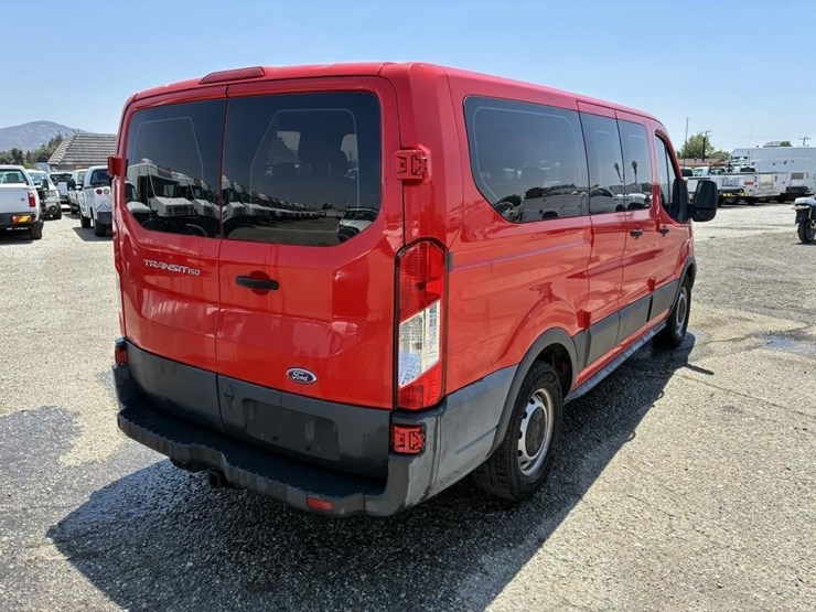 2017-ford-transit-image-3