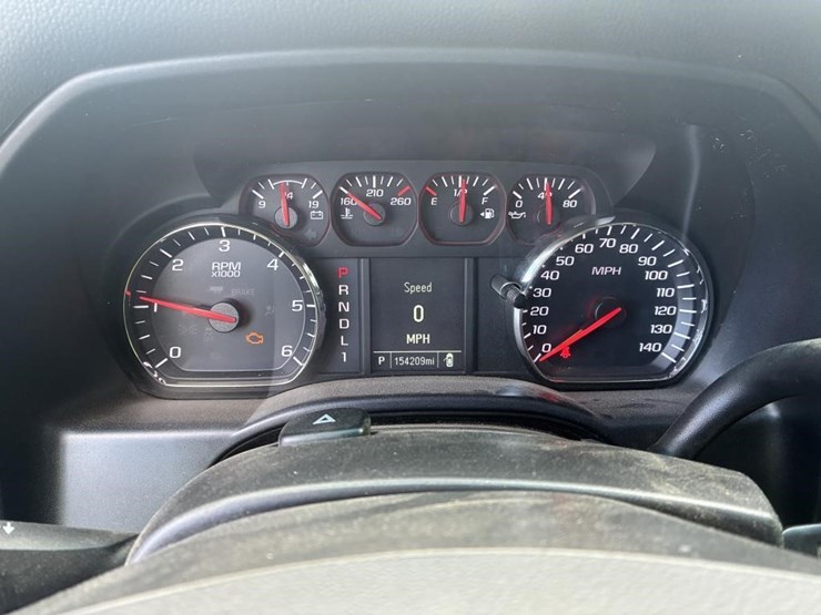 2018-chevrolet-2500hd-image-13