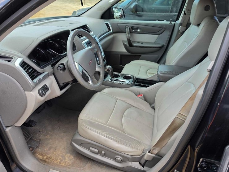 2018-gmc-acadia-slt-image-8