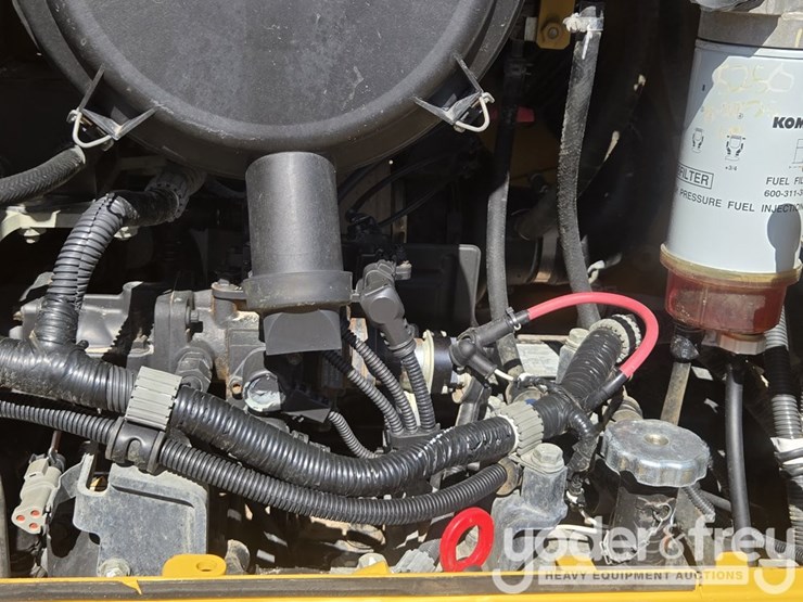 2022-komatsu-d61px-24-image-33