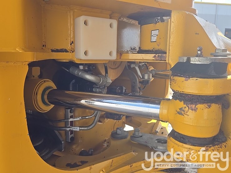 2023-deere-260e-image-19
