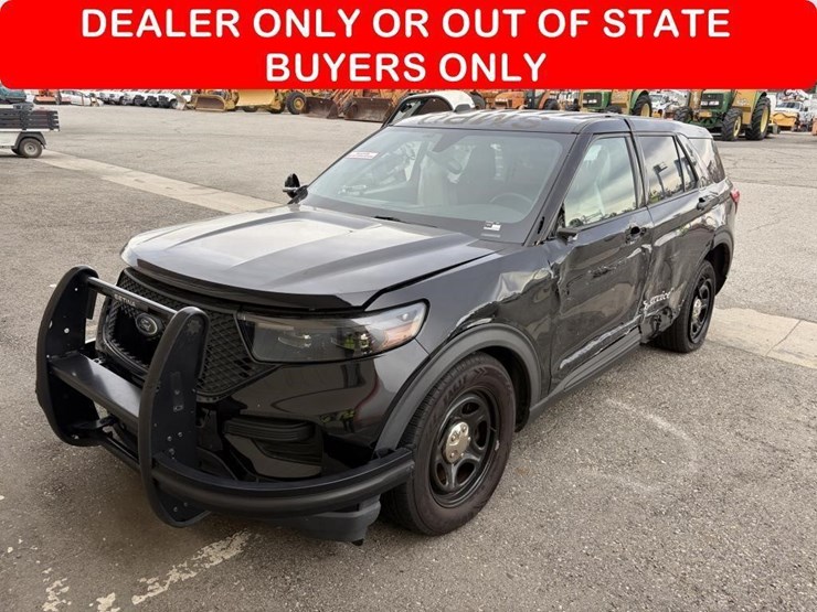 2021-ford-explorer-police-interceptor-image-1