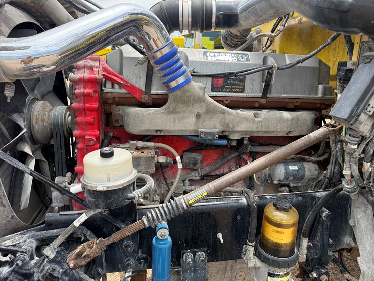 2014-peterbilt-389-image-9