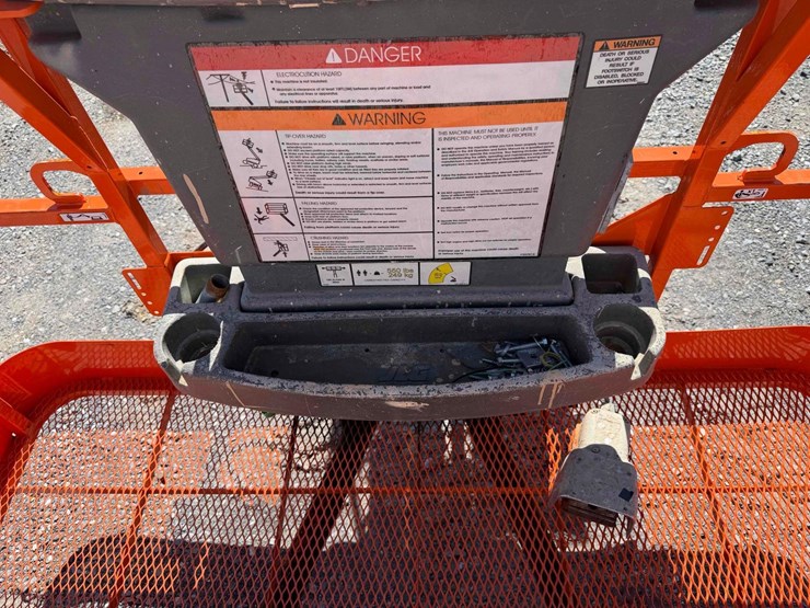 2007-jlg-450aj-image-24