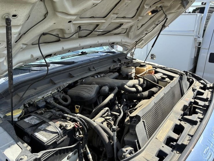 2011-ford-f550-image-7