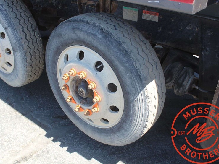 2006-sterling-l9500-image-23