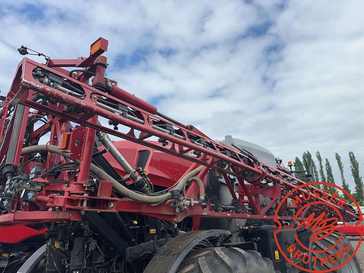 2023-case-ih-4450-image-34
