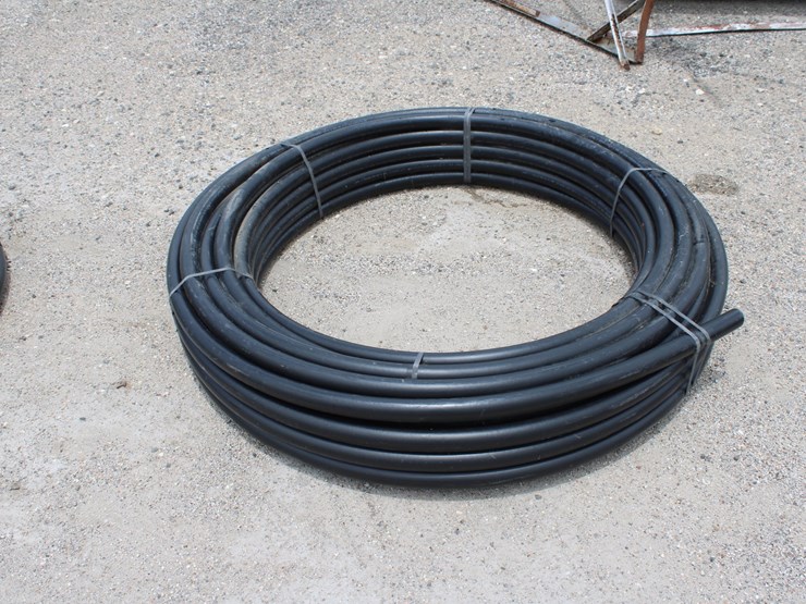#1039-•-275-ft-1-1/2"-black-poly-pipe-image-1