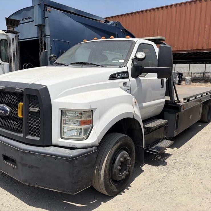 2016 FORD F650