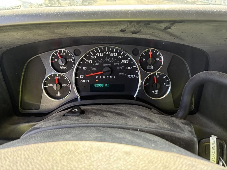 2014-chevrolet-express-2500-image-16