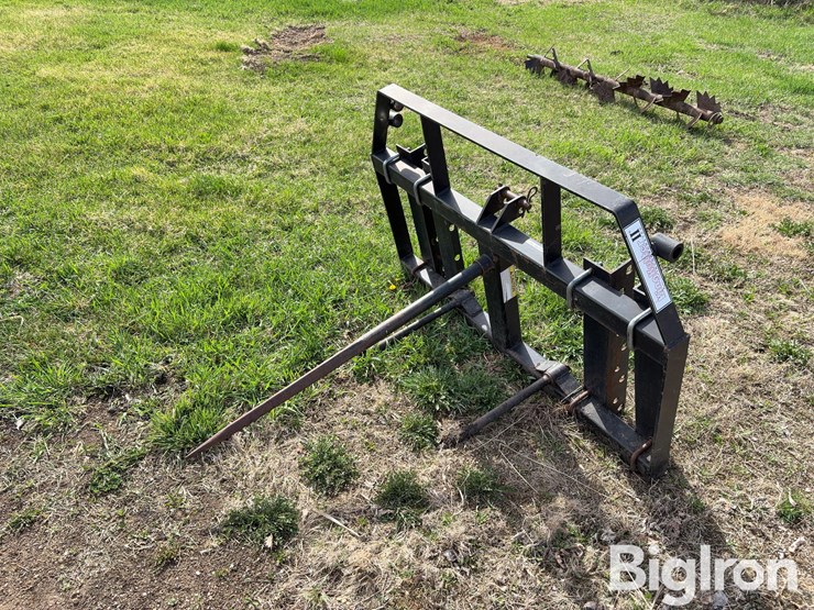 king-kutter-loader-mount/3-pt-mount-bale-spear-image-1