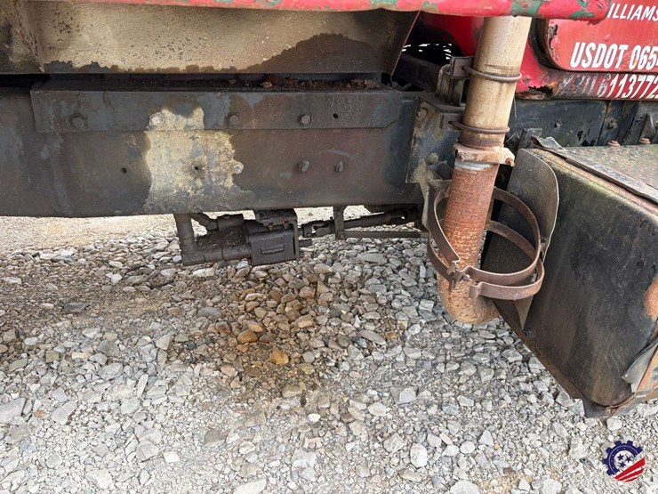 1981-mack-dm685s-image-22