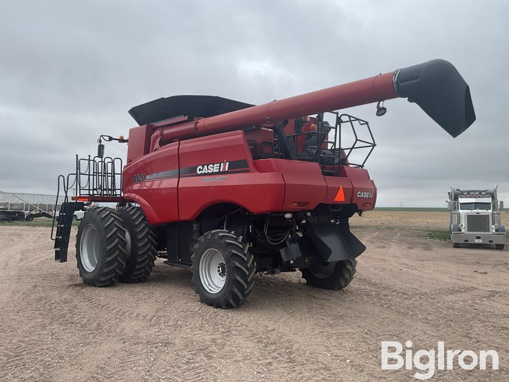 2011-case-ih-8120-image-7