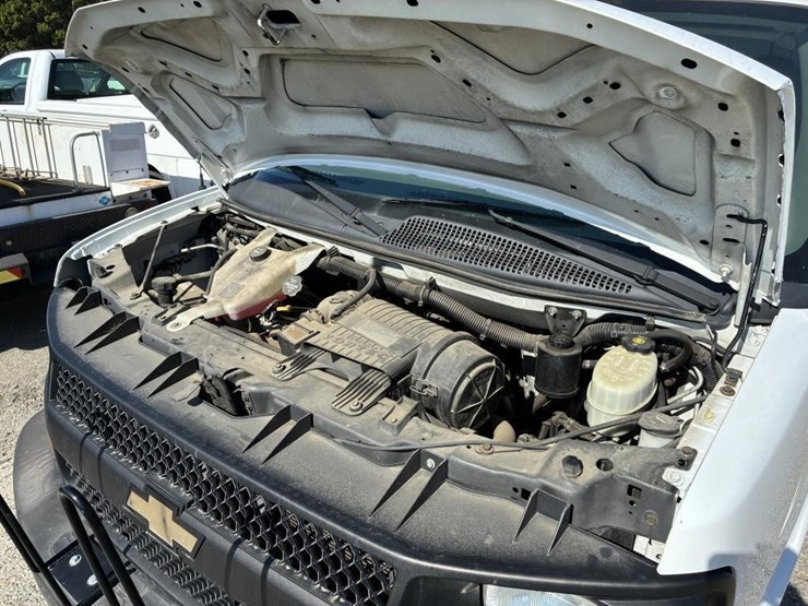2014-chevrolet-express-3500-image-6