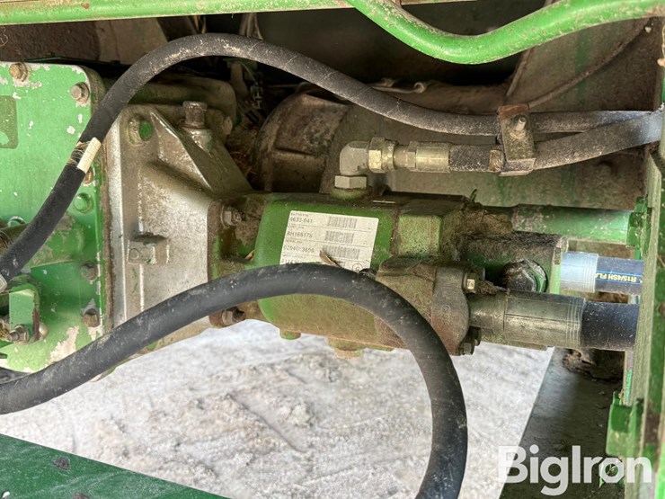 2004-john-deere-9560-sts-image-13