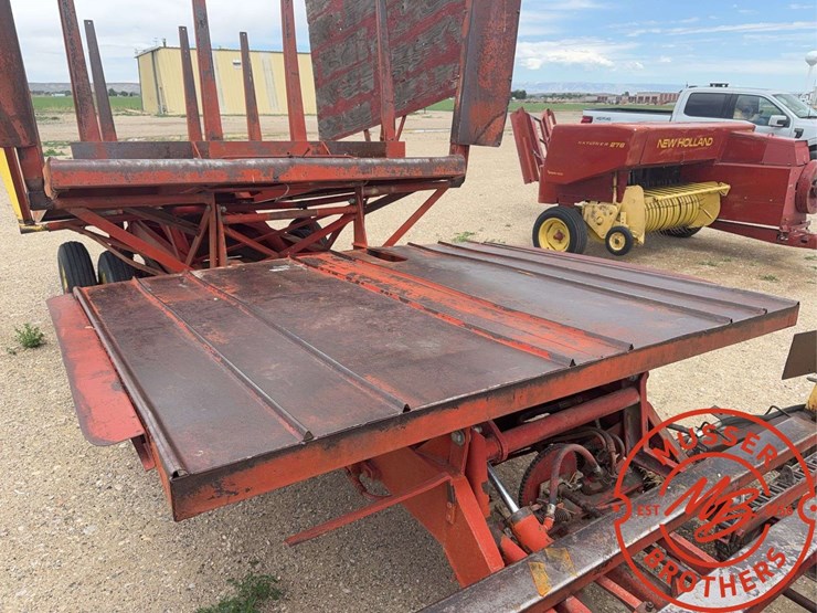 new-holland-1030-image-22
