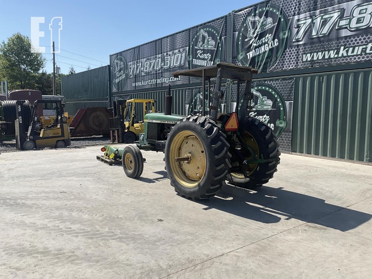 1977-john-deere-2440-image-2
