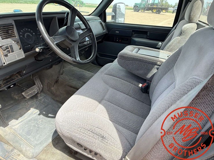 1989-chevrolet-2500-image-15