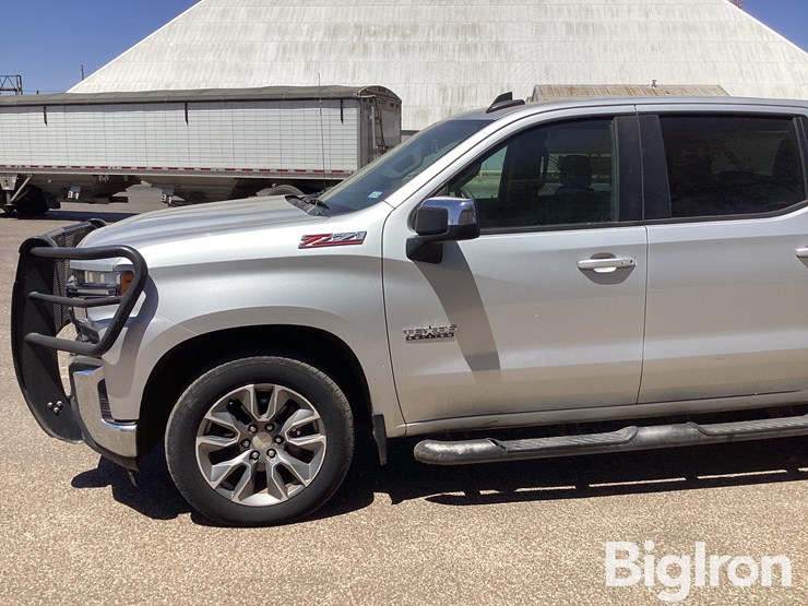 2020-chevrolet-silverado-1500-lt-image-9