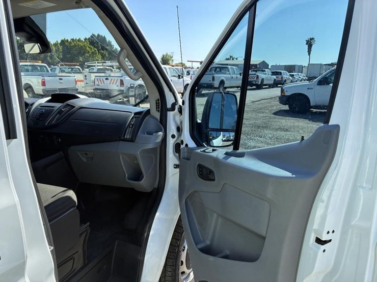 2018-ford-transit-image-9