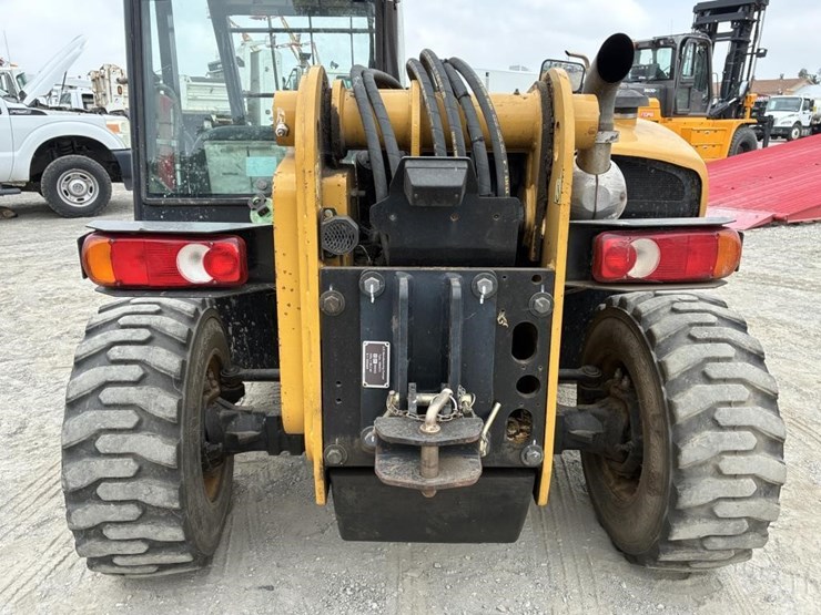 2015-caterpillar-th255c-image-14