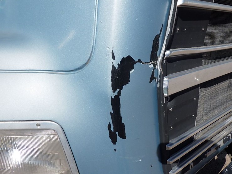 1992-ford-l9000-image-4
