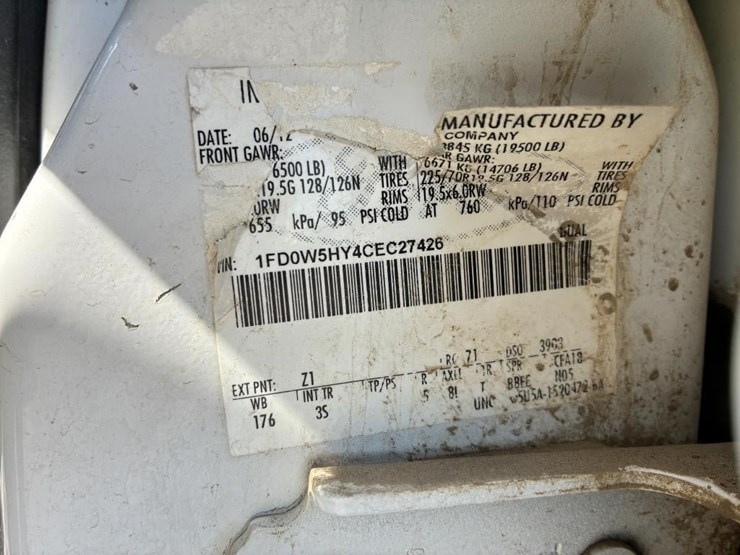 2012-ford-f550-image-21