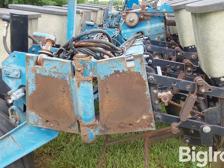 kinze-2200-image-17