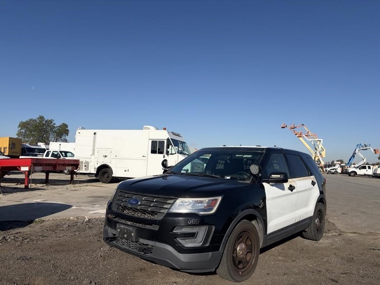 2018-ford-explorer-police-interceptor-image-1