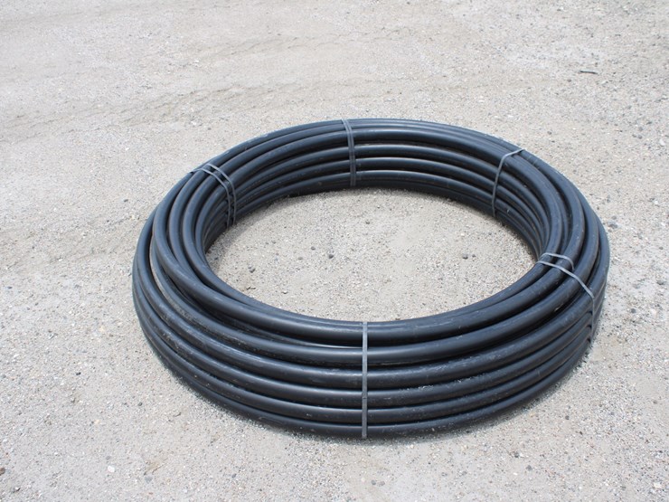 #1038-•-275-ft-1-1/2"-black-poly-pipe-image-1