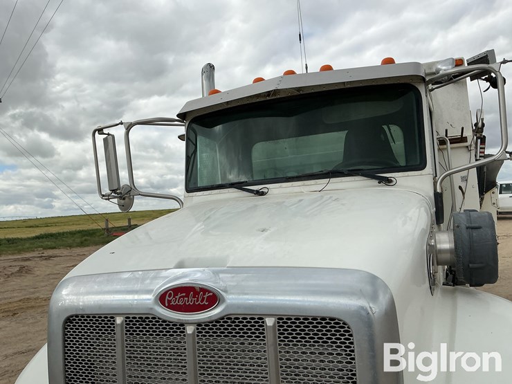 2015-peterbilt-337-image-13