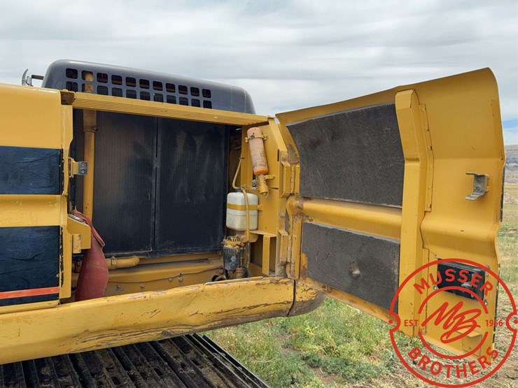caterpillar-325b-image-24