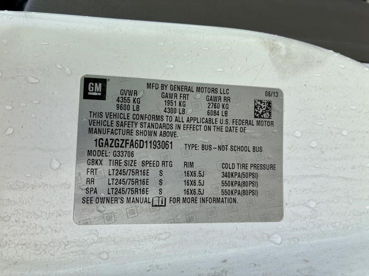 2013-chevrolet-express-3500-image-20