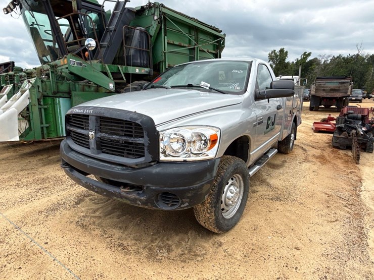 2009-dodge-ram-2500-image-2