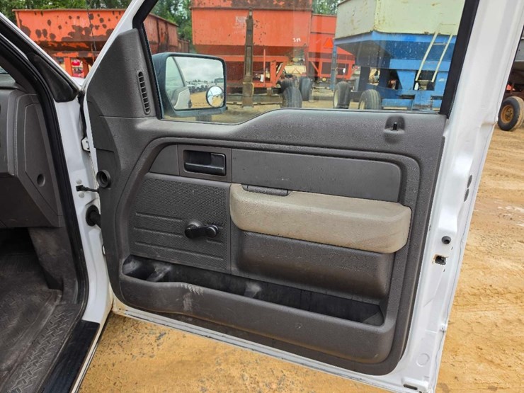 2011-ford-f150-xl-image-9