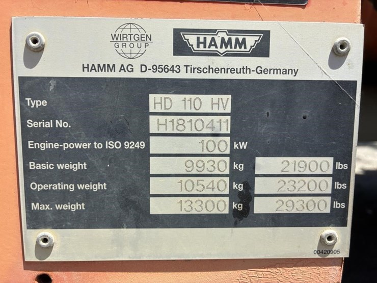 2012-hamm-hd110hv-image-28