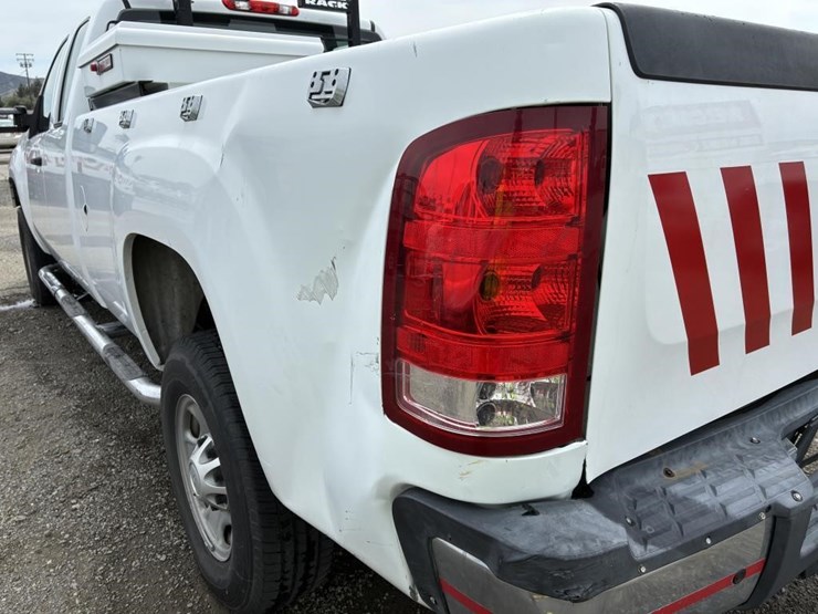 2012-gmc-2500hd-image-5