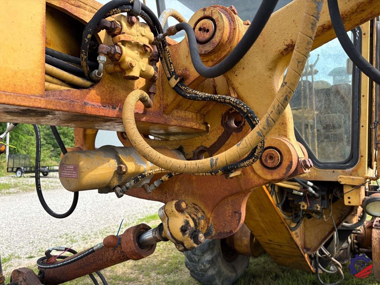caterpillar-130g-image-39