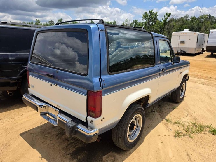 1988-ford-bronco-image-3