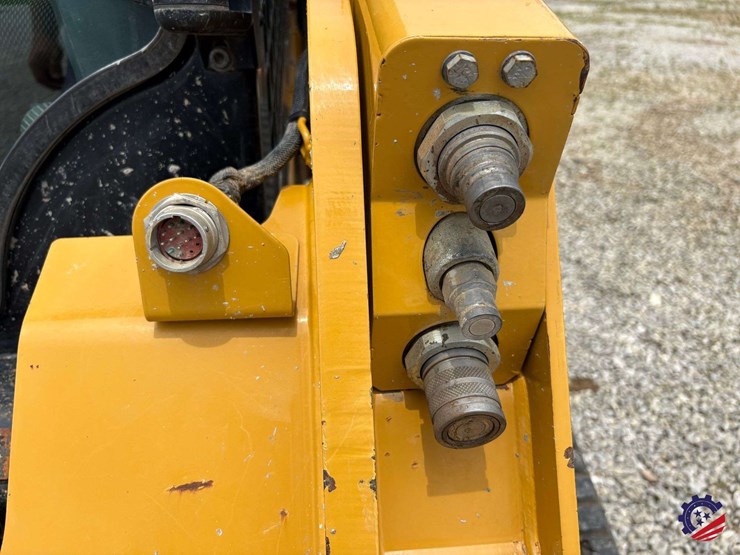 2022-caterpillar-259d3-image-61